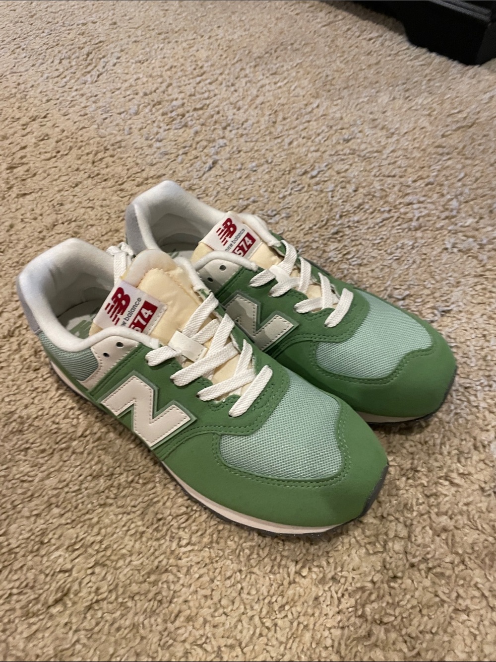New Balance Kids Green and Cream 574 Sneaker- new!  Size 4 1/2